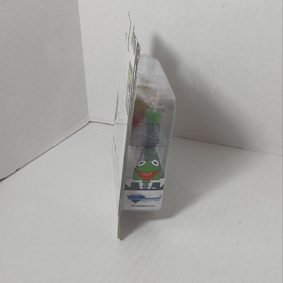 The Muppets Minimates SDCC Toys R Us Exclusive Formal Kermit & Formal Piggy - Picture 6 of 12